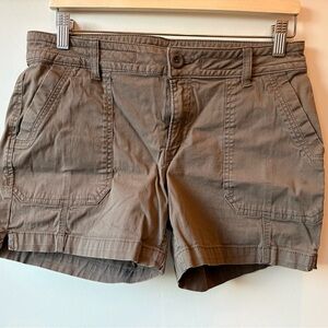 Prana Women's  Elle Shorts in Mud. 5” inseam